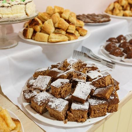 Rich Hotel Bishkek Ngoại thất bức ảnh