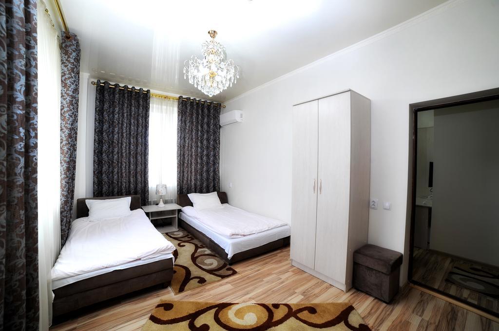 Rich Hotel Bishkek Ngoại thất bức ảnh